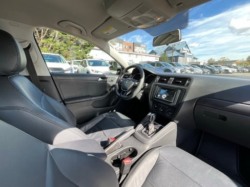 Used 2015 Volkswagen Jetta S image 17
