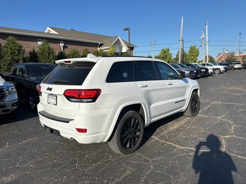 Used 2018 Jeep Grand Cherokee Altitude image 7