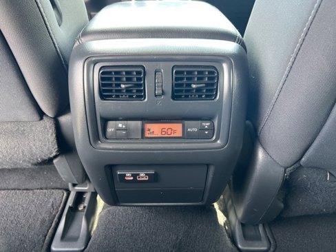 Used 2020 Nissan Pathfinder S image 17