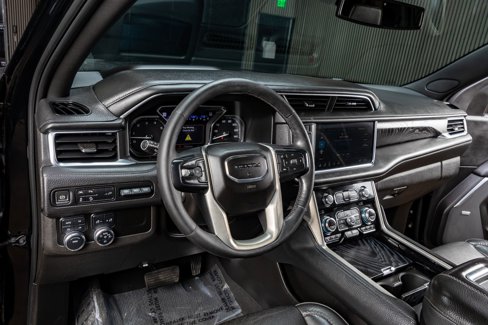 Used 2021 GMC Yukon XL Denali image 16