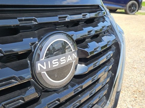 Certified 2023 Nissan Kicks SR image 33