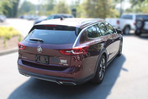 Used 2018 Buick Regal Essence w/ Driver Confidence Package #1 image 12