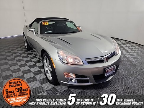 Used 2007 Saturn Sky image 3