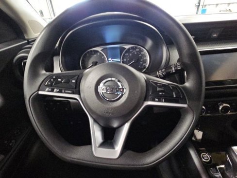 Used 2021 Nissan Kicks S image 35