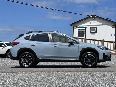Used 2023 Subaru Crosstrek 2.0i image 2