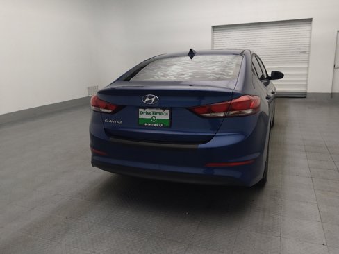 Used 2017 Hyundai Elantra SE image 7