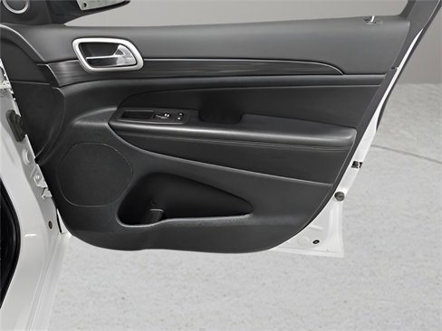 Used 2022 Jeep Grand Cherokee Laredo X image 23