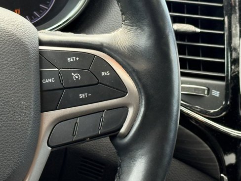 Used 2019 Jeep Grand Cherokee Altitude image 19