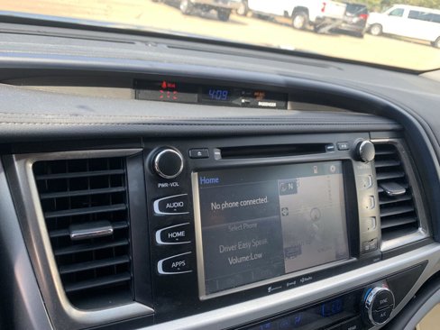 Used 2018 Toyota Highlander XLE image 23