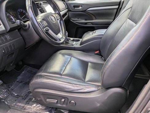 Used 2015 Toyota Highlander XLE image 15