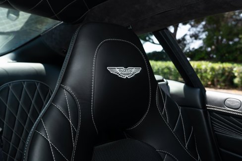 Used 2018 Aston Martin Vanquish S image 22