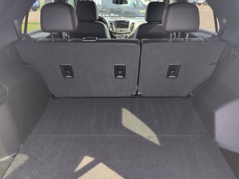 Used 2022 Chevrolet Equinox RS w/ RS Leather Package image 28