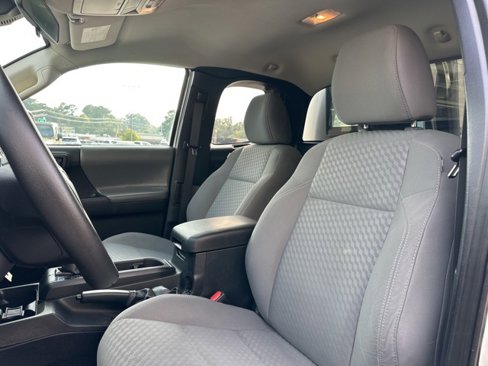 Used 2022 Toyota Tacoma SR image 10