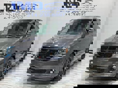 Used 2016 Dodge Grand Caravan SXT image 1