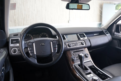 Used 2011 Land Rover Range Rover Sport HSE image 11