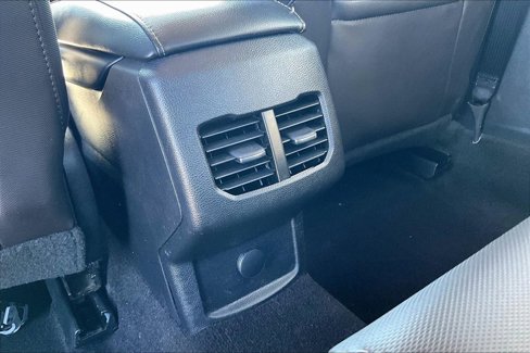 Used 2020 Ford Fusion SE w/ Equipment Group 151A image 34