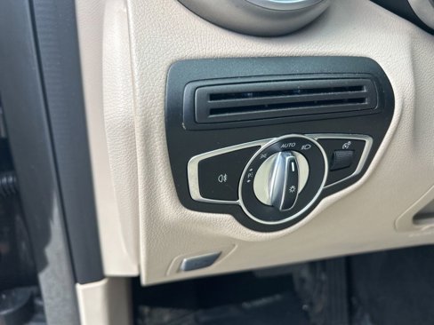 Used 2020 Mercedes-Benz GLC 300 image 40