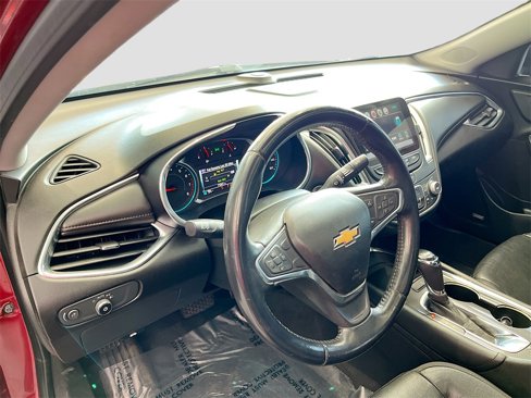 Used 2018 Chevrolet Malibu LT w/ Leather Package image 9