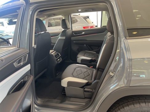 New 2025 Volkswagen Atlas Peak Edition SE image 26