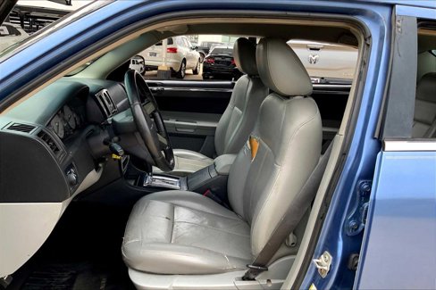 Used 2007 Chrysler 300 Touring w/ Comfort/Convenience Group image 7