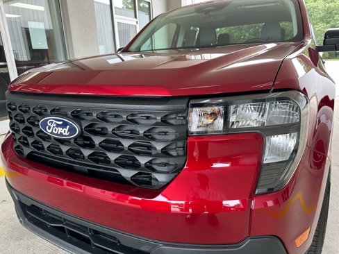 New 2025 Ford Maverick XLT image 1