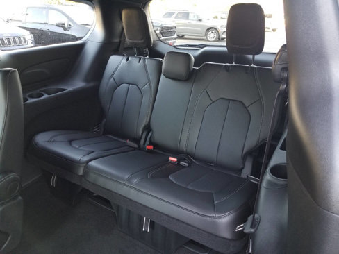 New 2026 Chrysler Voyager LX image 15