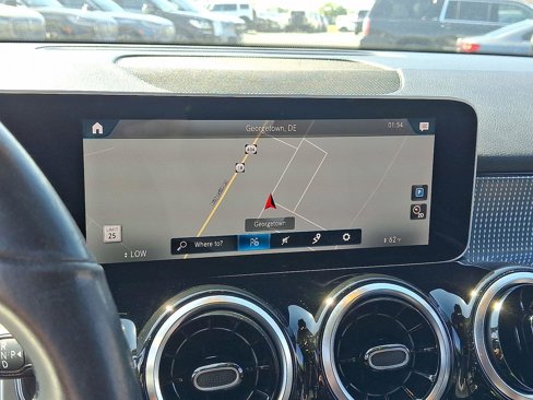 Used 2021 Mercedes-Benz GLB 250 4MATIC image 47