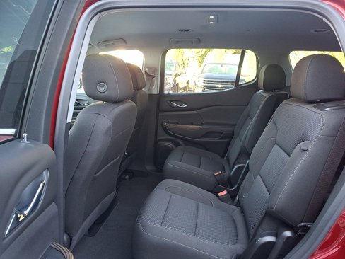 Used 2023 GMC Acadia SLE w/ Driver Convenience Package image 11