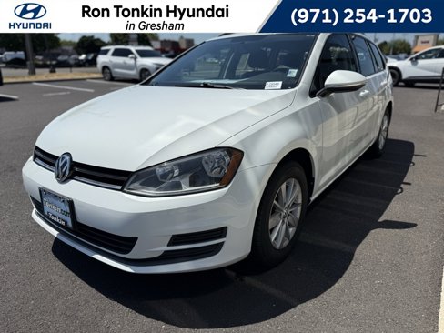 Used 2017 Volkswagen Golf SportWagen image 1