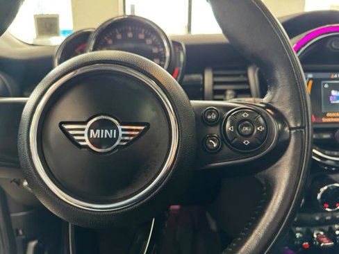 Used 2019 MINI Cooper 2-Door Hardtop image 38