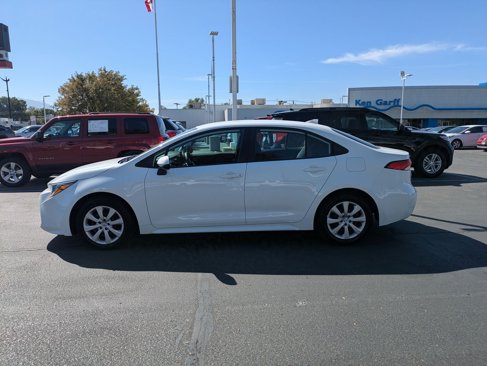 Used 2022 Toyota Corolla LE image 9