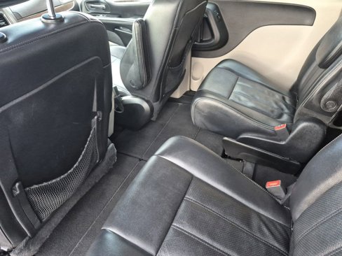 Used 2012 Chrysler Town & Country Touring w/ Entertainment Group #1 image 12