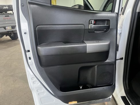 Used 2010 Toyota Tundra 4x4 Double Cab image 15