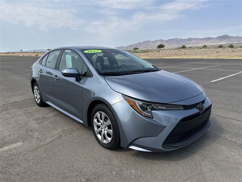 Used 2023 Toyota Corolla LE image 3