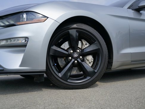 Used 2020 Ford Mustang Premium image 4
