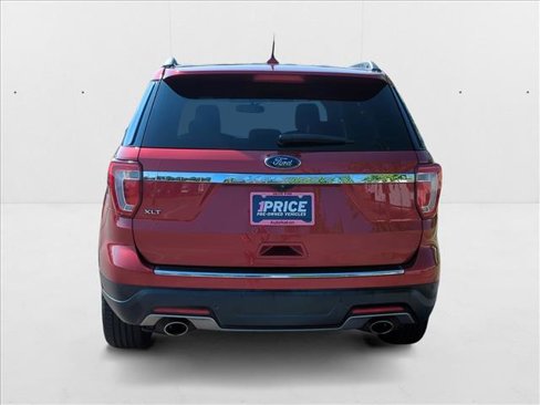 Used 2018 Ford Explorer XLT w/ Equipment Group 201A image 8