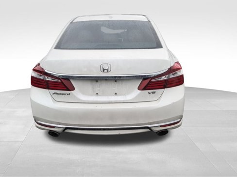 Used 2017 Honda Accord EX-L image 7