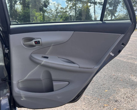 Used 2013 Toyota Corolla LE Special Edition image 15