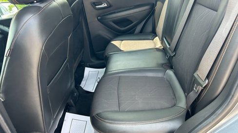 Used 2019 Chevrolet Trax LT w/ LT Convenience Package image 32