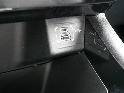 Certified 2022 Jeep Compass Limited image 21