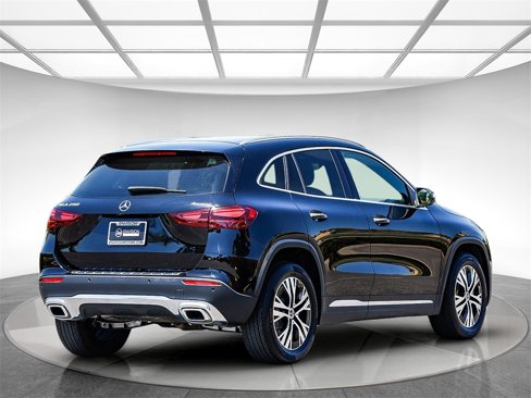 Used 2025 Mercedes-Benz GLA 250 4MATIC image 4