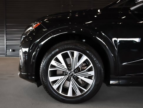 Certified 2023 Audi Q4 e-tron Premium Plus w/ Premium Plus image 4