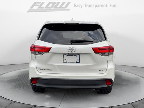 Used 2019 Toyota Highlander XLE image 7
