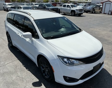 Used 2019 Chrysler Pacifica Touring-L Plus w/ Advanced Safetytec Group image 4