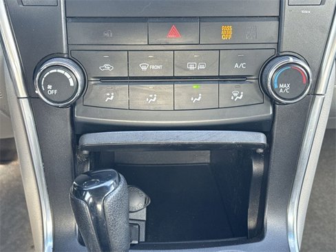 Used 2017 Toyota Camry LE image 21