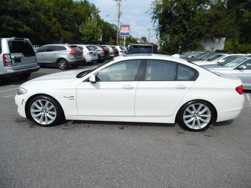 Used 2011 BMW 535i xDrive Sedan image 2