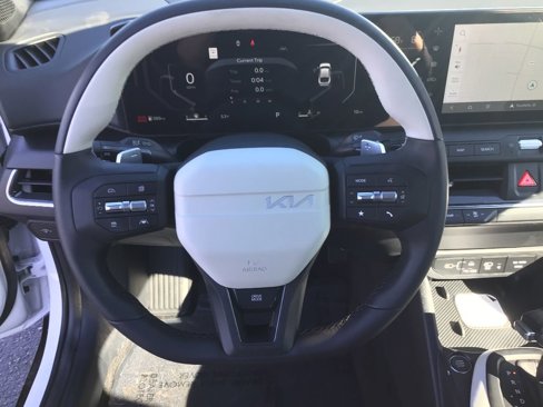 New 2025 Kia K4 GT-Line image 11