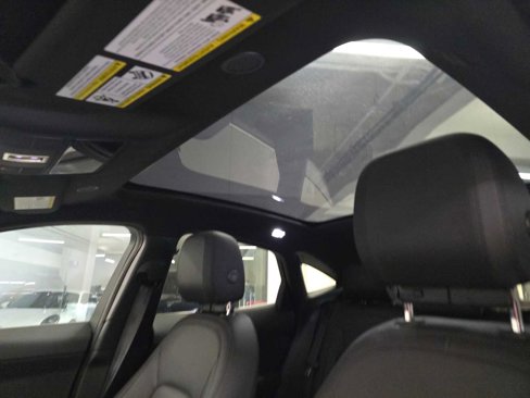 Used 2023 Jaguar E-PACE SE image 21