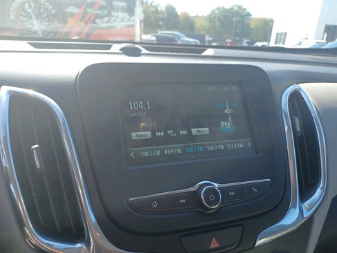 Used 2018 Chevrolet Equinox LS image 10