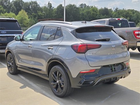 Used 2025 Buick Encore GX Sport Touring image 4